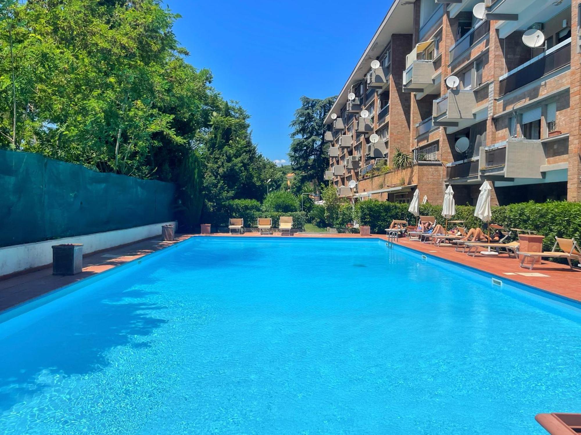 Modern Apartment 10 Min Vatican Parking&Pool Рим Екстериор снимка