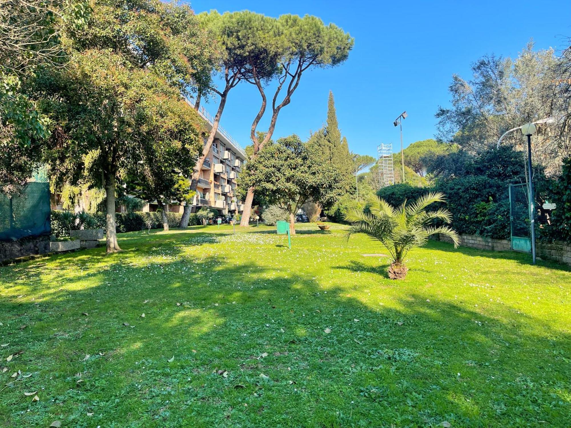 Modern Apartment 10 Min Vatican Parking&Pool Рим Екстериор снимка